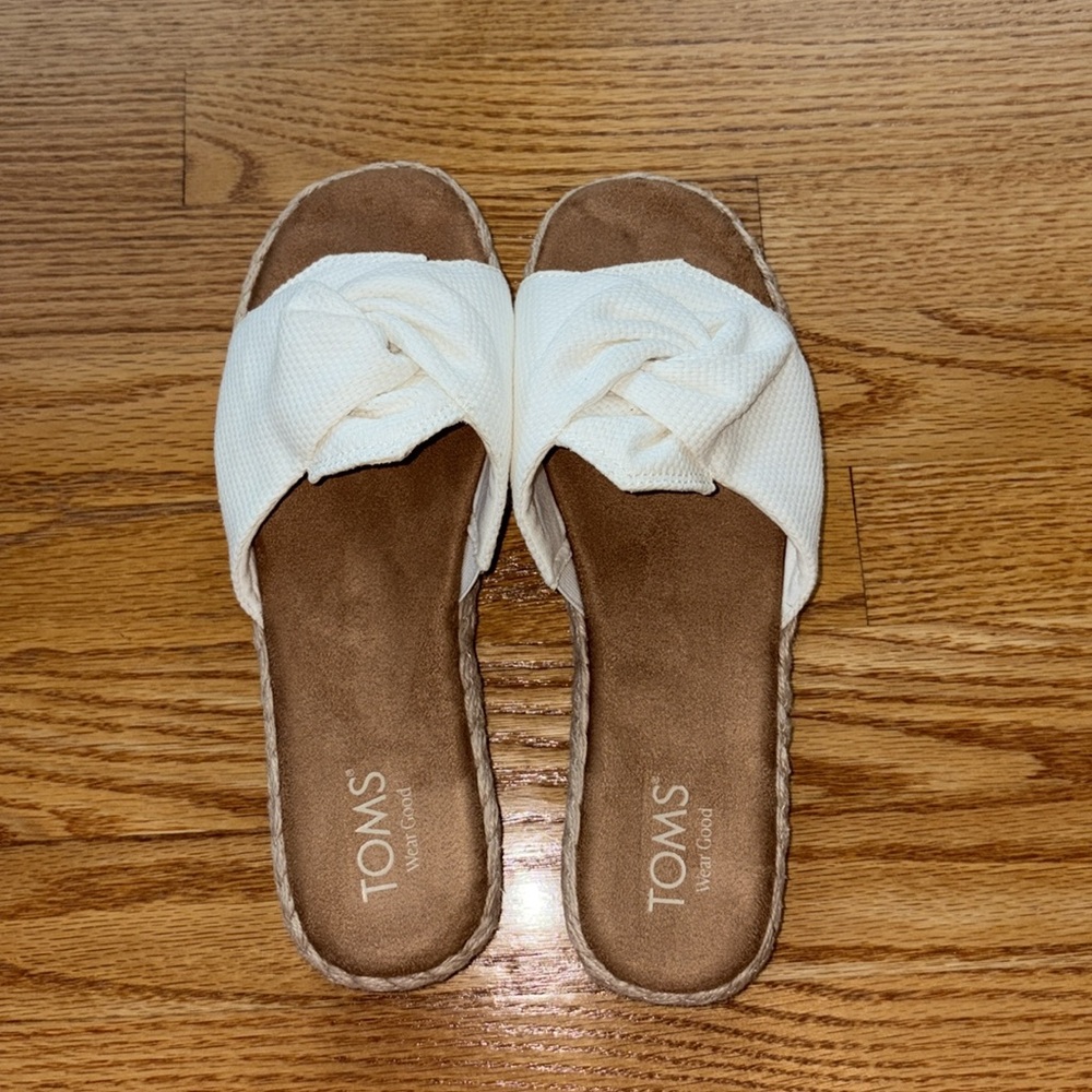 TOMS Women's White Knot Slide Sandals